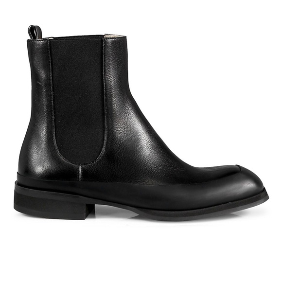 The Row Shoes - ❌SOLD❌ The Row
Garden Leather Short Boots 38